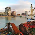 Large 800m From The 90 Square Meters 奥斯滕德