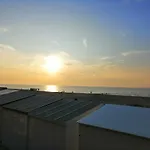 Large 800m From The 90 Square Meters * Οστένδη