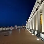 Large 800m From The 90 Square Meters 公寓 奥斯滕德