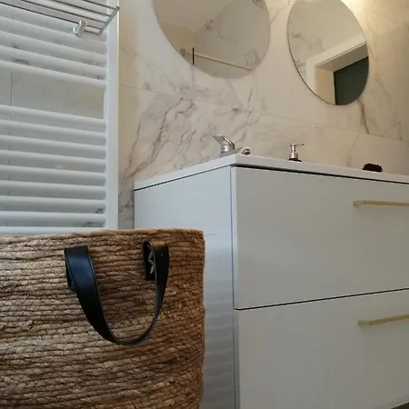 Apartment Large 800m From The 90 Square Meters *