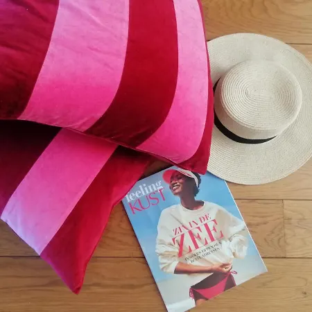 Large 800m From The 90 Square Meters Lägenhet *