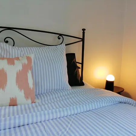 Large 800m From The 90 Square Meters Οστένδη